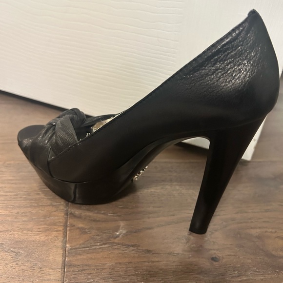 Brand New Michael Kors platform heels. - Picture 2 of 3